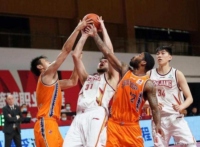 JDG3-2EDGM，绝意状态拉满，清融有点超标，无畏找到本命英雄