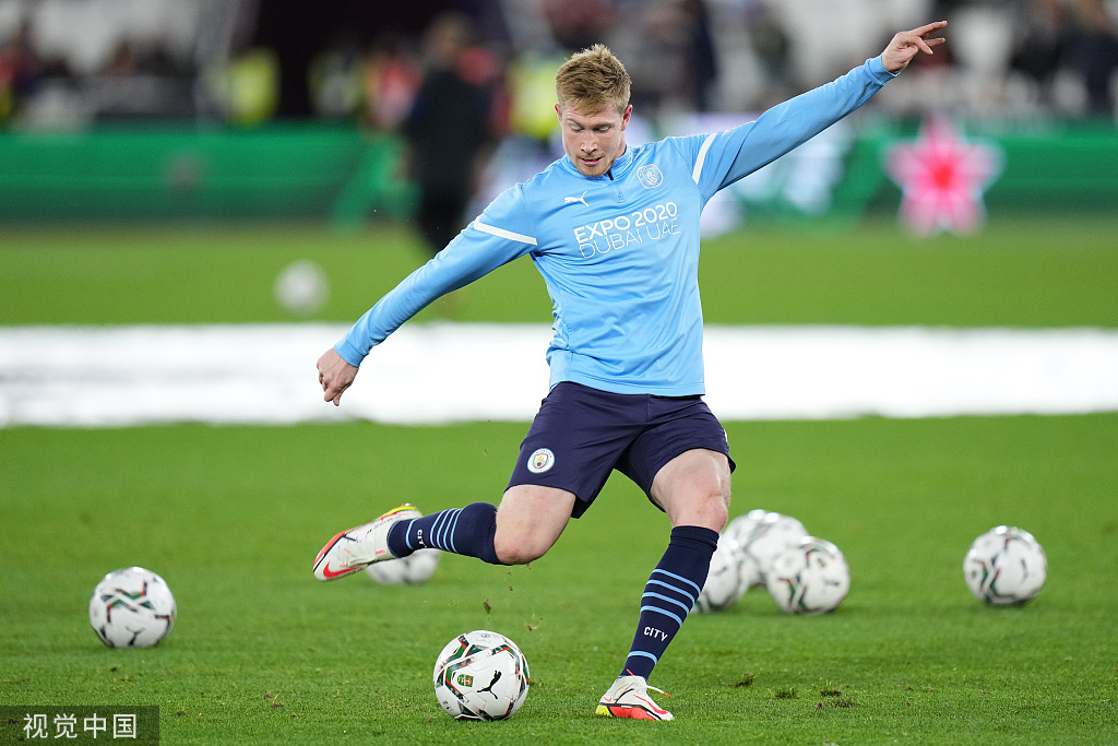 巴萨重返拉卡尔图哈！德容回归、阿劳霍缺阵，弗里克公布贝蒂斯战名单