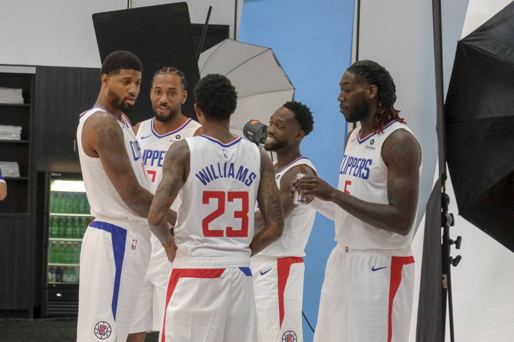 科贝记者：对阵皇家社会的比赛中，维尼修斯可能担任球队队长